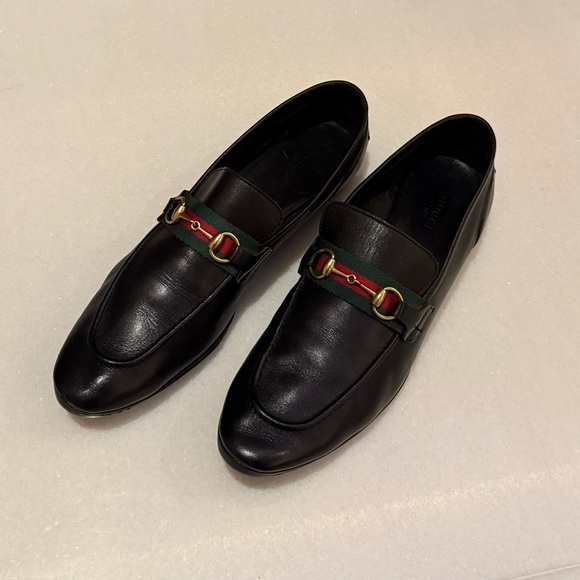 Gucci Black Leather Loafers with Red and Green Accents - Picture 3 of 5
